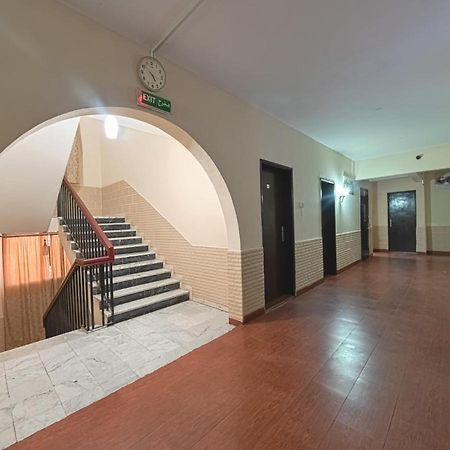 Oyo 120 Seeb Guest House Muscat Exterior photo